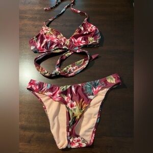 Shade & Shore cheeky bottom, wrap  top bikini hibiscus flower